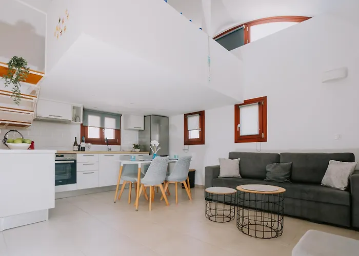 Sun Stories Apartment